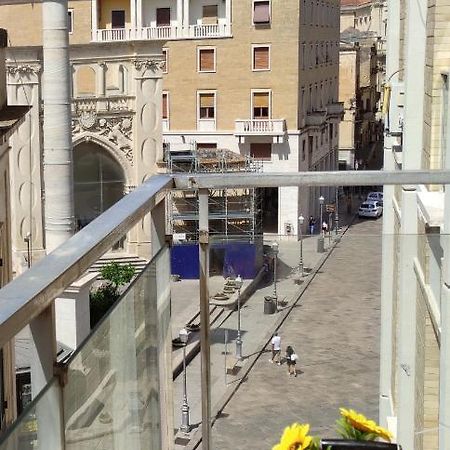 La Colonna Holiday House Apartamento Lecce Exterior foto