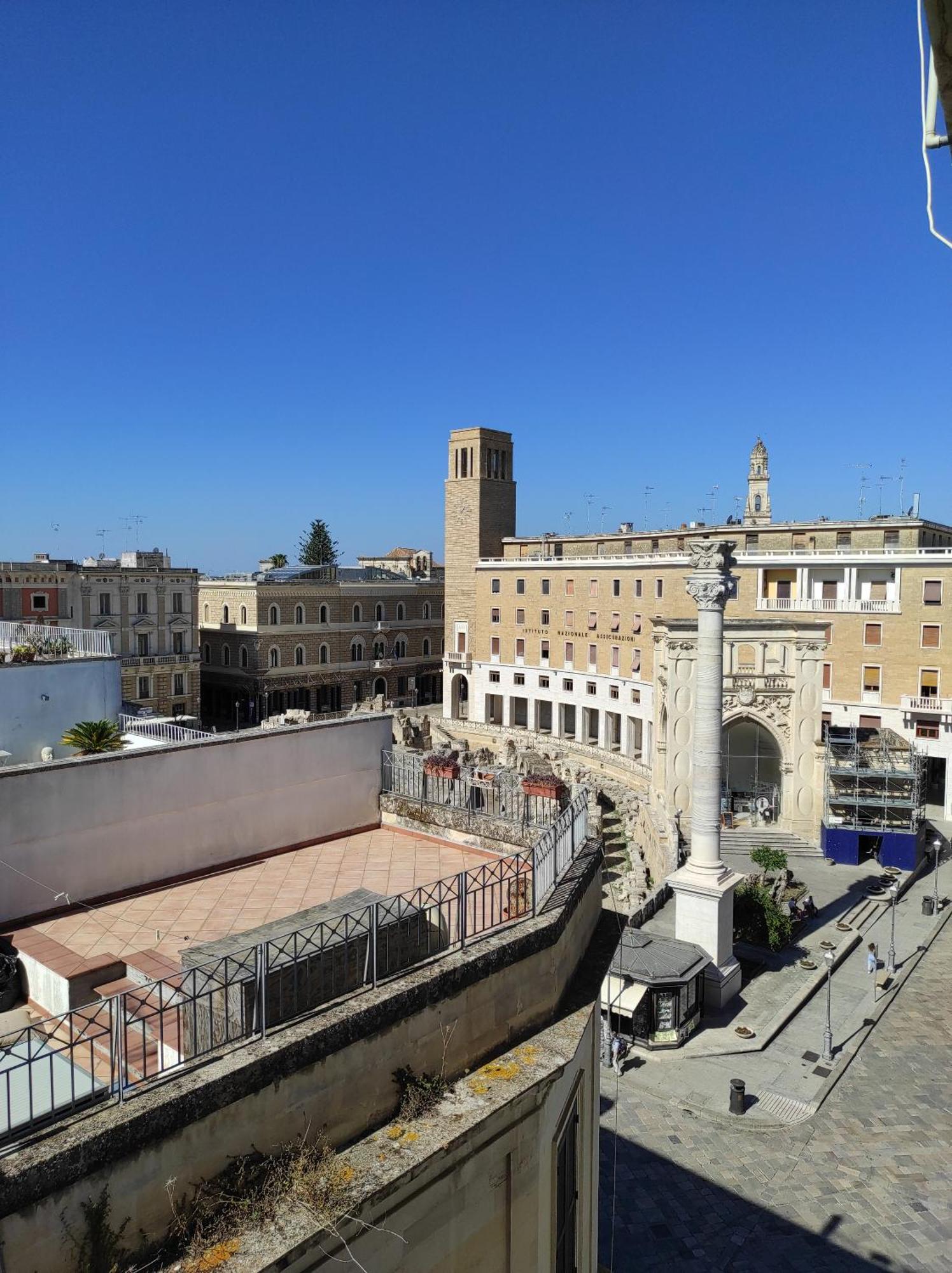 La Colonna Holiday House Apartamento Lecce Exterior foto