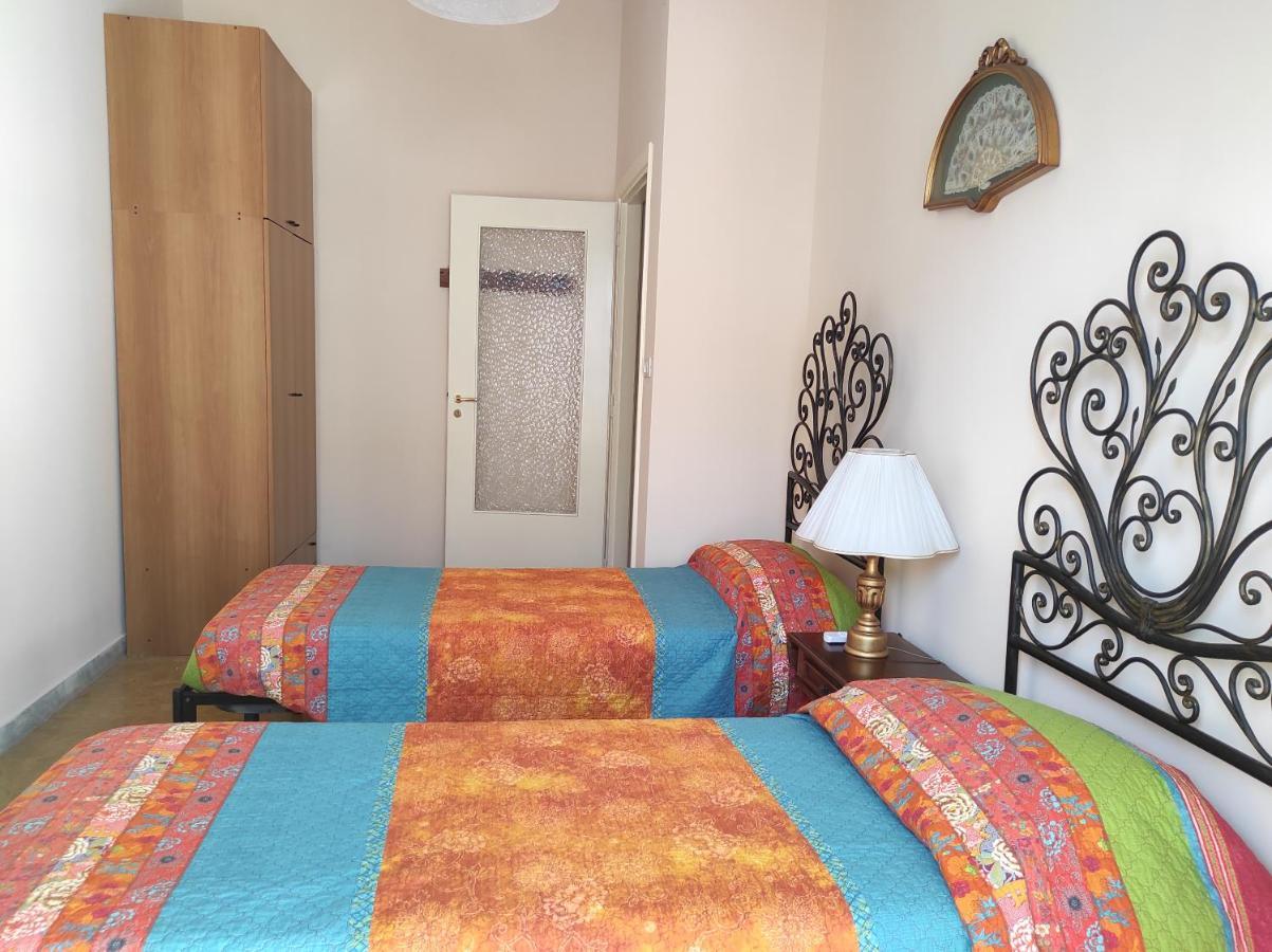 La Colonna Holiday House Apartamento Lecce Exterior foto